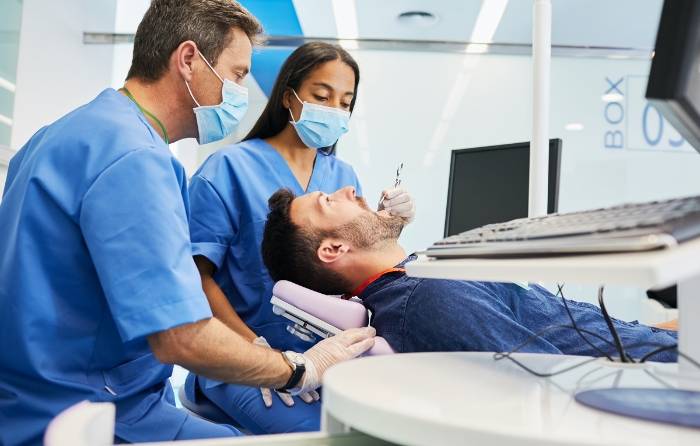 The Link Between Aging, Overall Health, and Oral Health